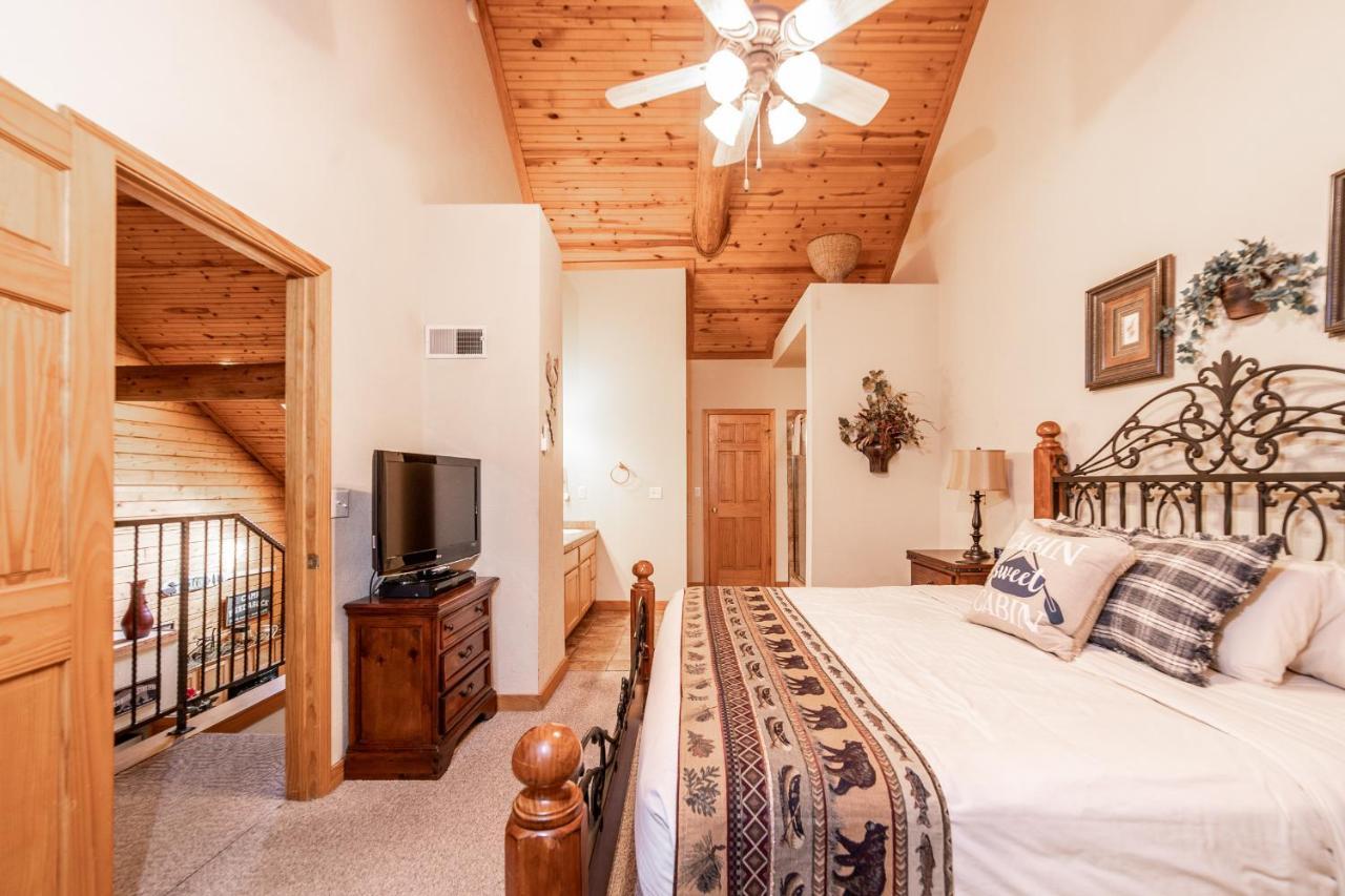 Cabins At Grand Mountain Branson Exterior foto