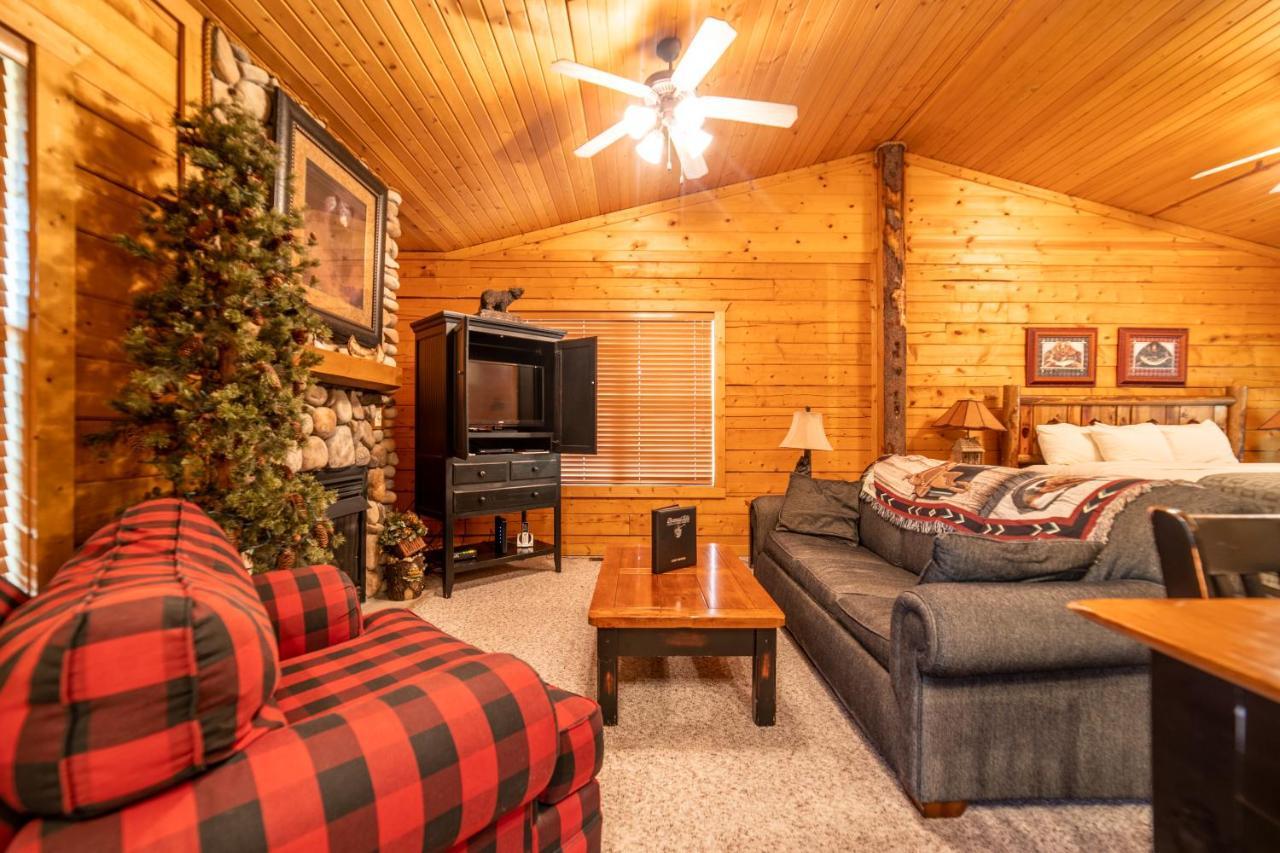Cabins At Grand Mountain Branson Exterior foto